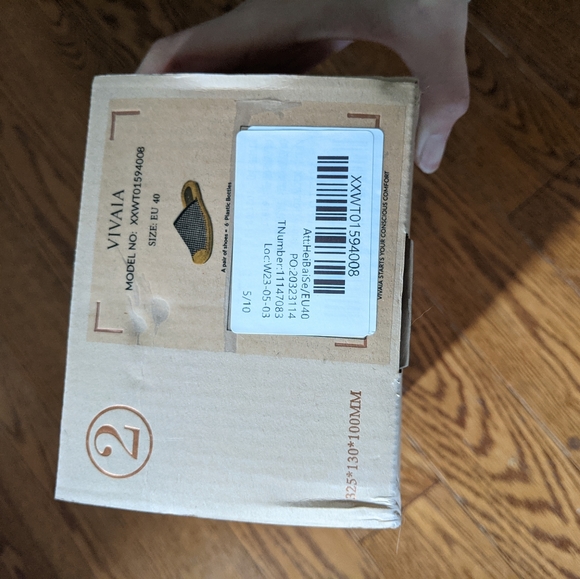 Brand New Vivaia slippers - Picture 6 of 6